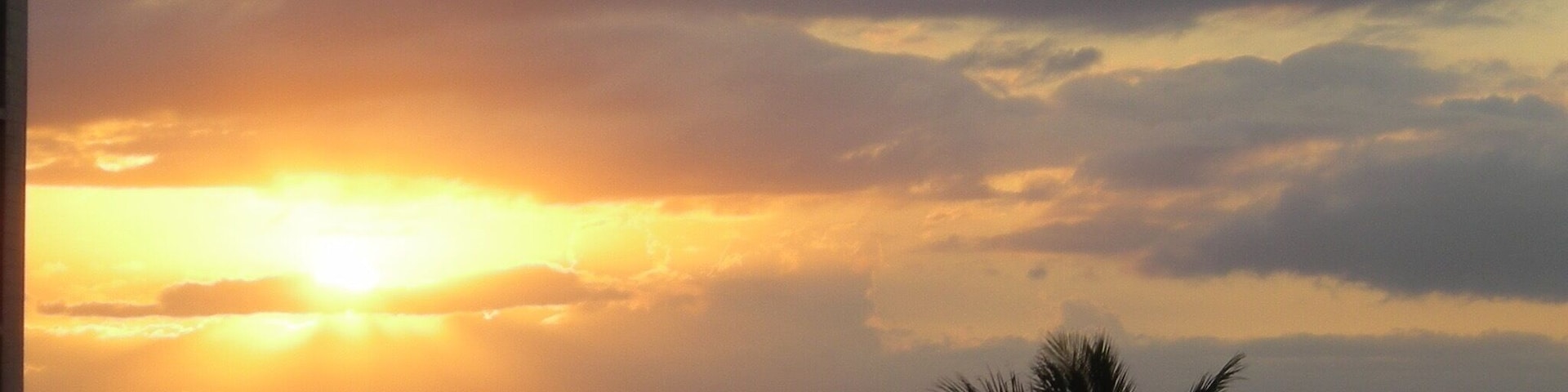 Never a dull sunset in the north shore