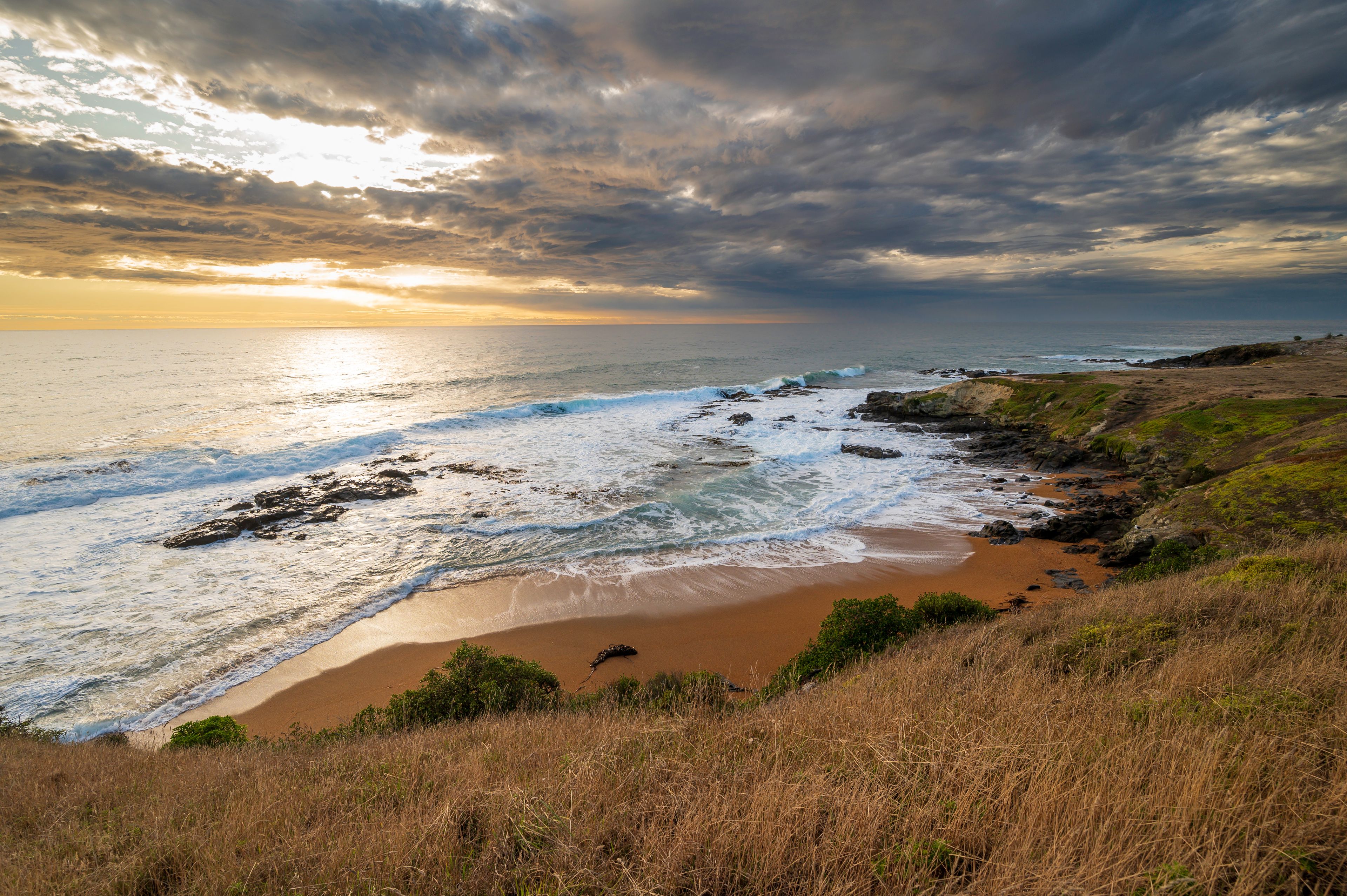 Sunrise over Moeraki Peninsula, North Otago, New Zealand