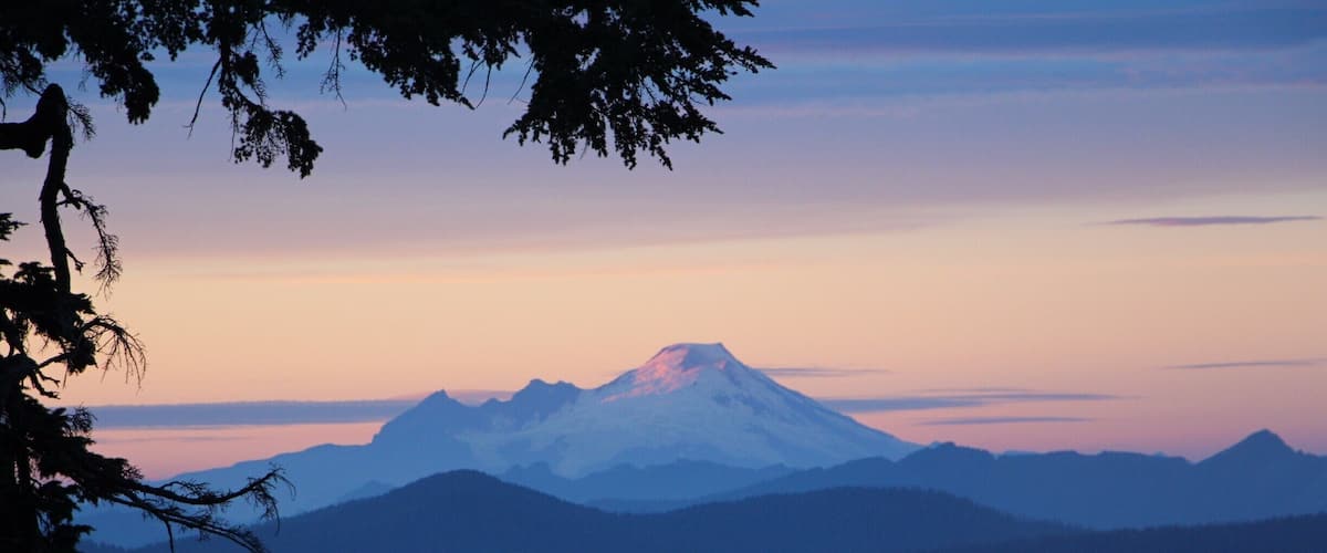 #Colorful
Evening view of Mt Baker from Mt Pilchuck.