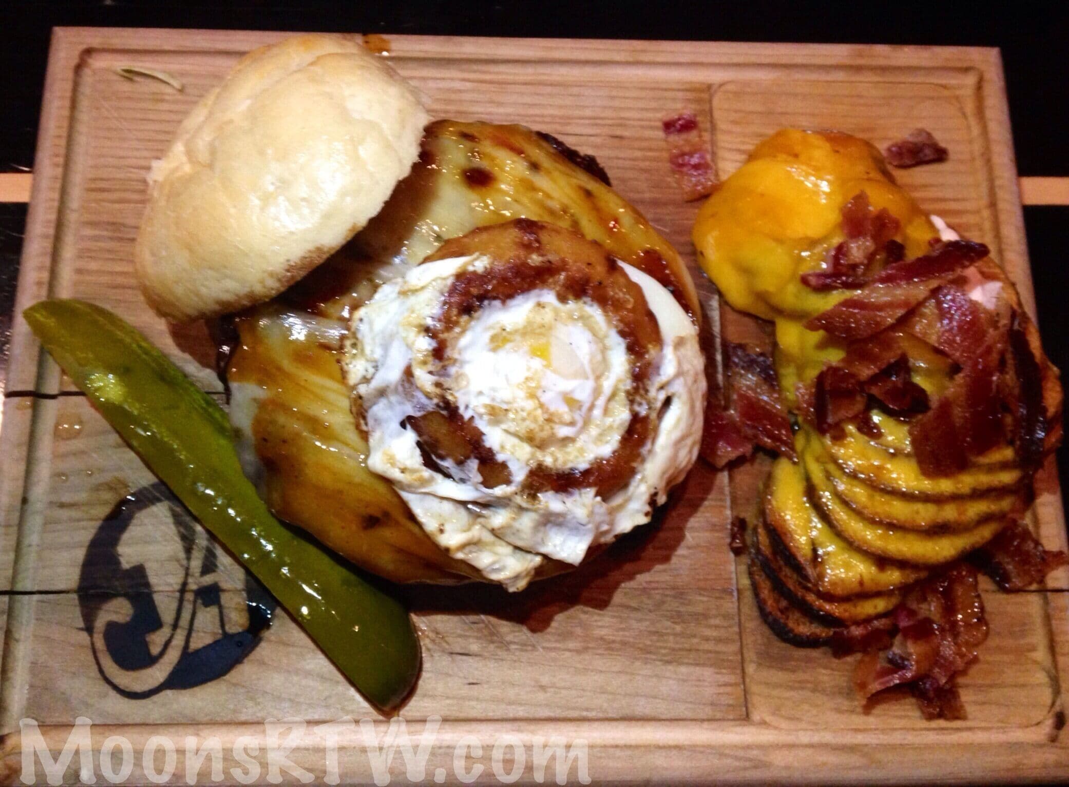 This #localgem is a must visit for the exceptional gourmet burgers, changing selection of 12 different craft brews and a cozy atmosphere. 
Another unique feature about this public house is that it hosts monthly debates and nightly events. 
This is the Grinch Burger and it was absolutely #delicious. 