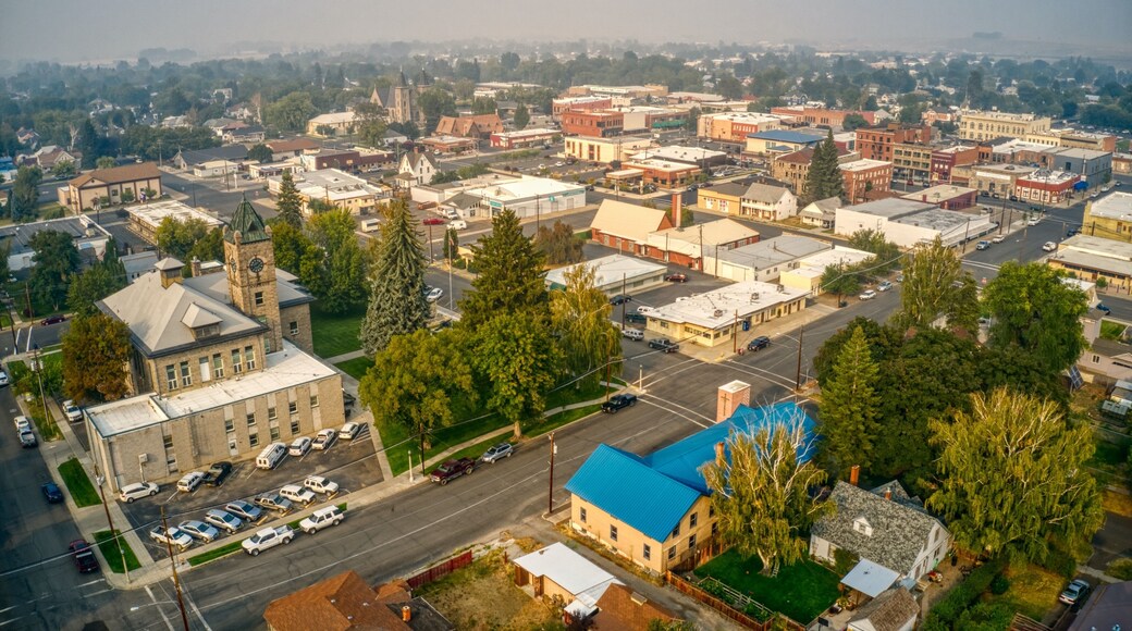 Aerial View of Baker City, Oregon on a hazy Day