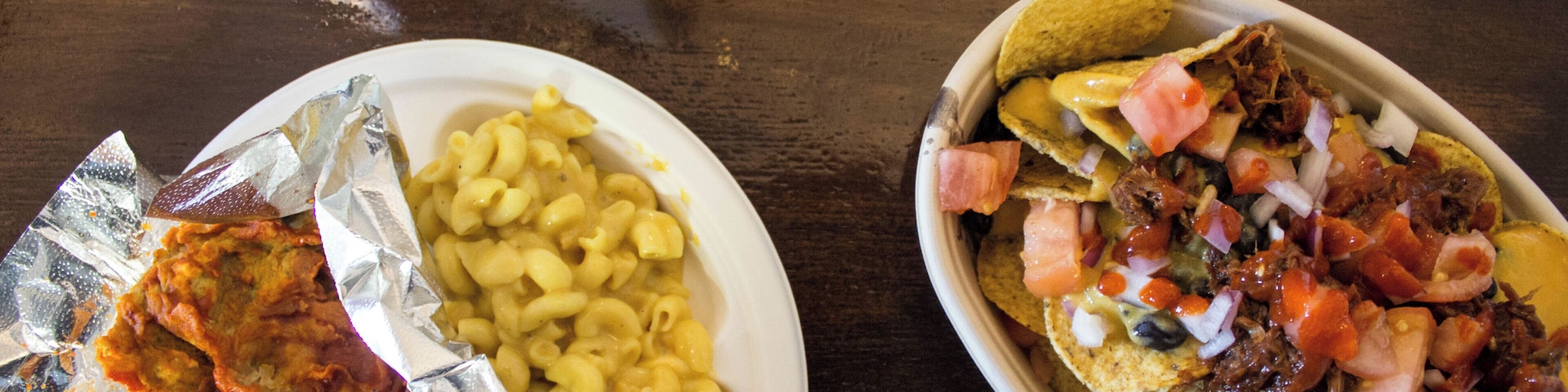 The absolute BEST vegan spot in Nashville. Get your hot "chicken" fix here. Go on Saturday mornings for the amazing donuts and hot chicken biscuits. You won't be disappointed.