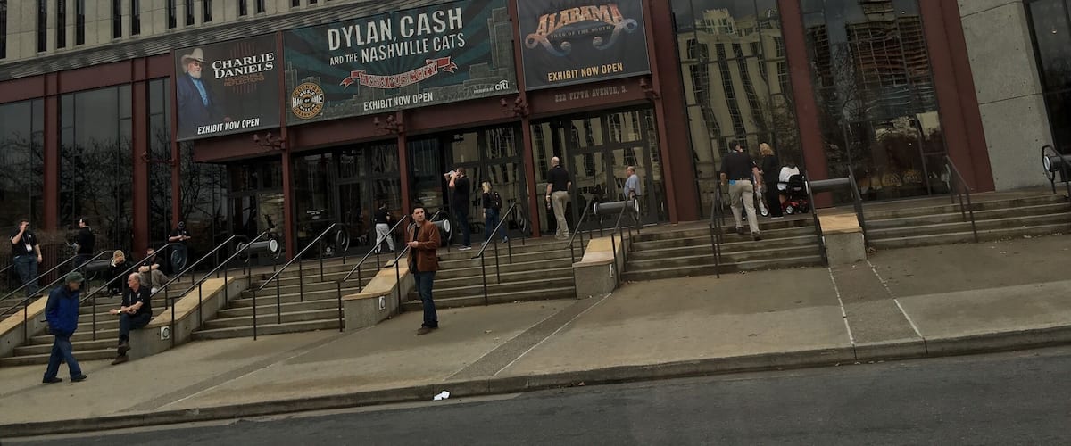 Right next the the music hall of fame
#nashville