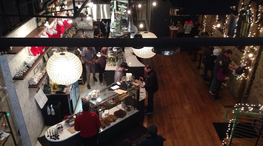 Coffee shop, brunch til 5pm, cool decor. And very spicy Bloody Mary's!