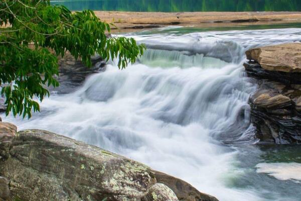 Lots of great falls at this park. #AquaTrove