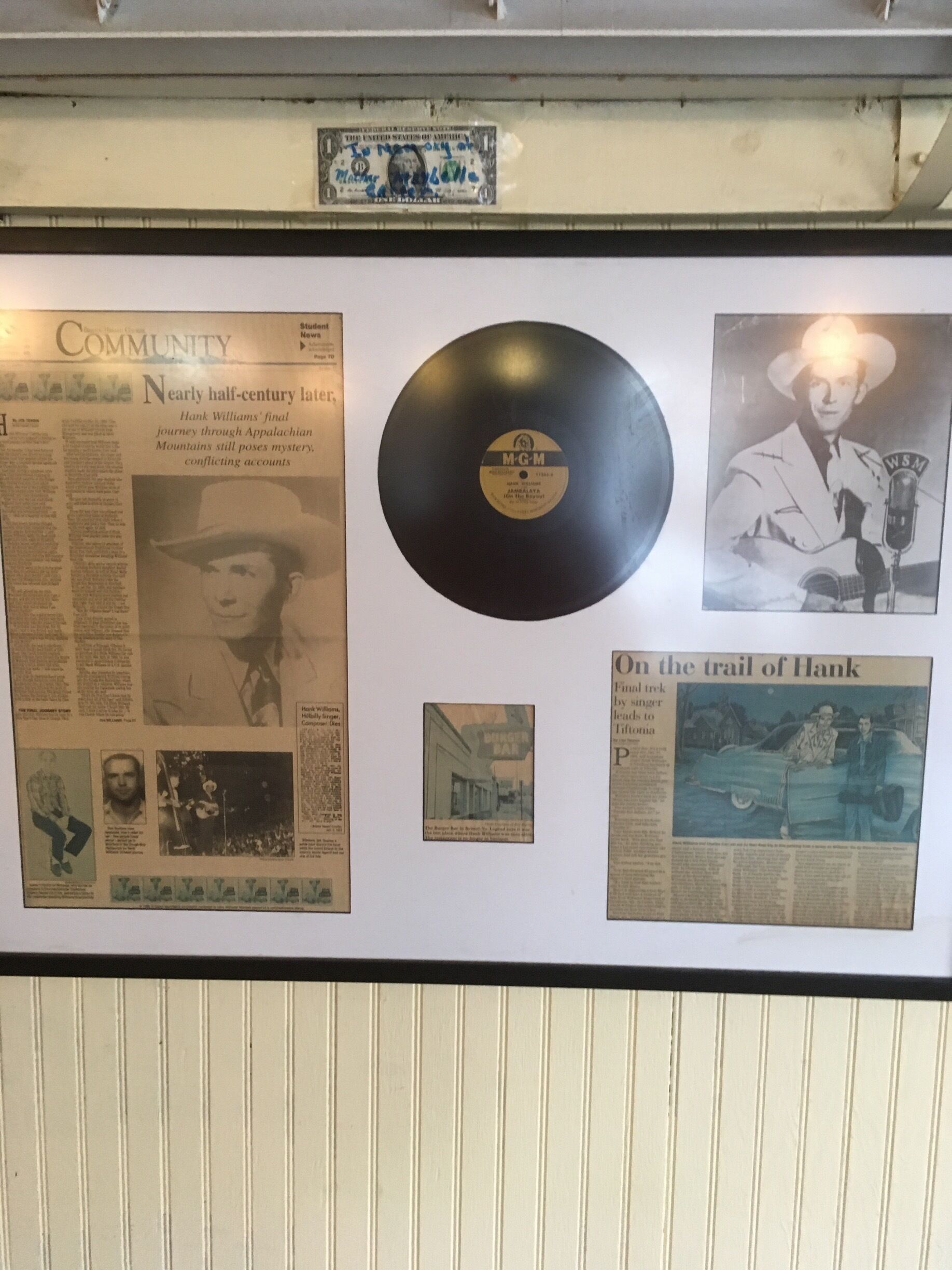 Homage paying tribute to Hank Williams in the Burger Bar, Bristol VA. This is the last location he visited the night of his death in 1953. 