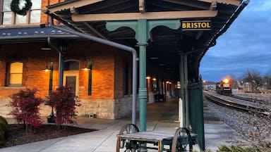 Date Night murder mystery dinner.