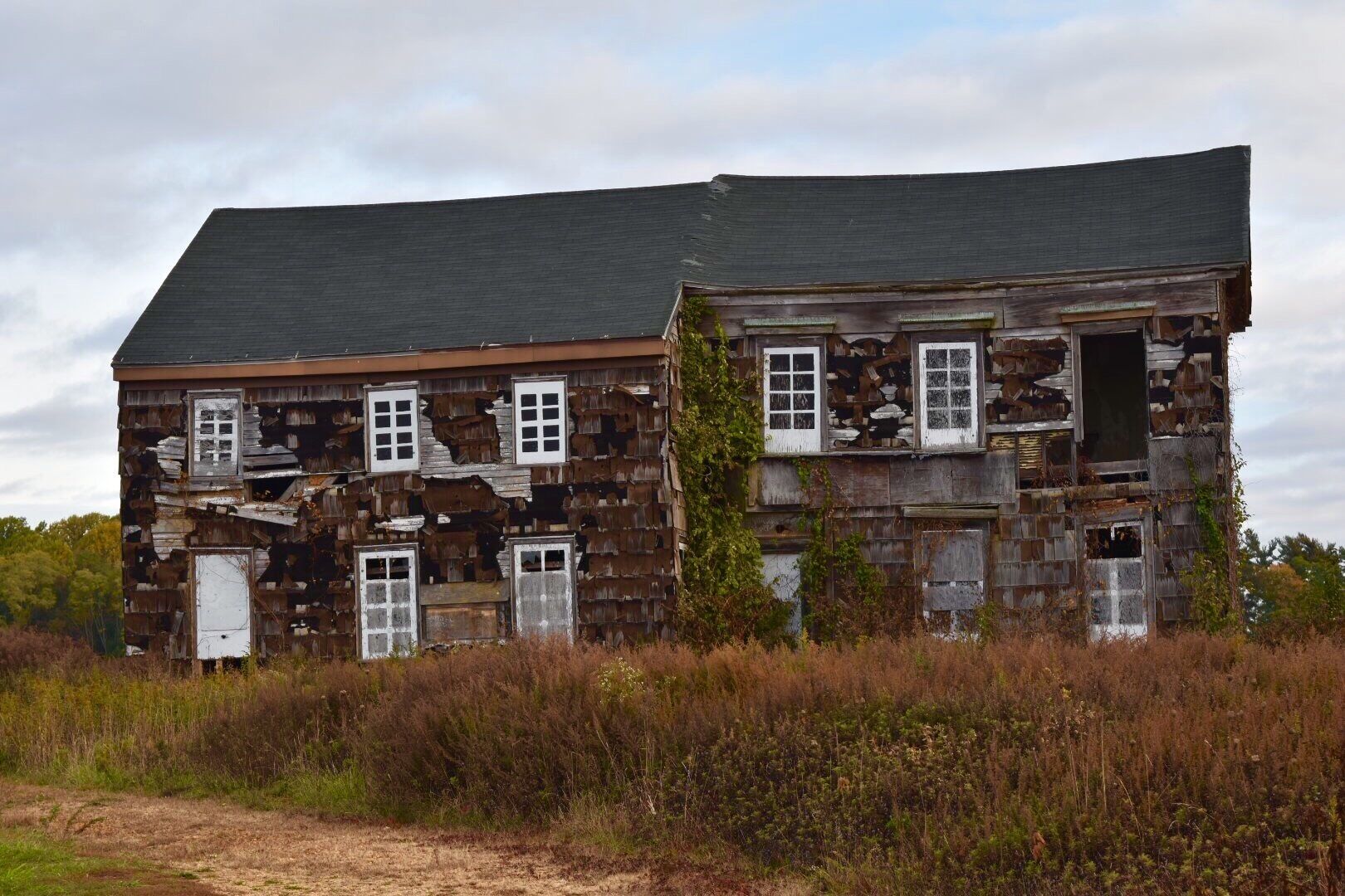 The Sutfin farmhouse. My favorite spot. A witness house to the Revolutionary War Battle of Monmouth the longest battle of the War. It survived the battle but won't survive neglect, urban explorers, & ghost hunters much longer. Every visit reveals new damage done to it. 