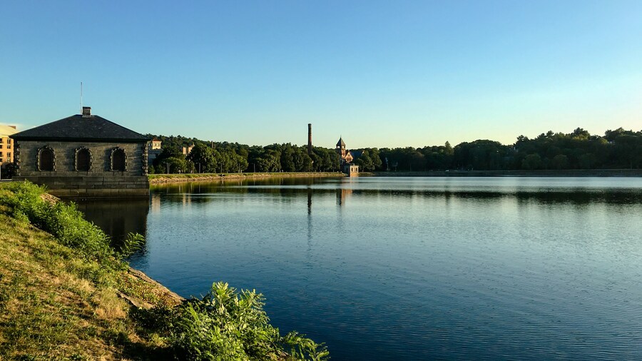 Chestnut Hill Reservation