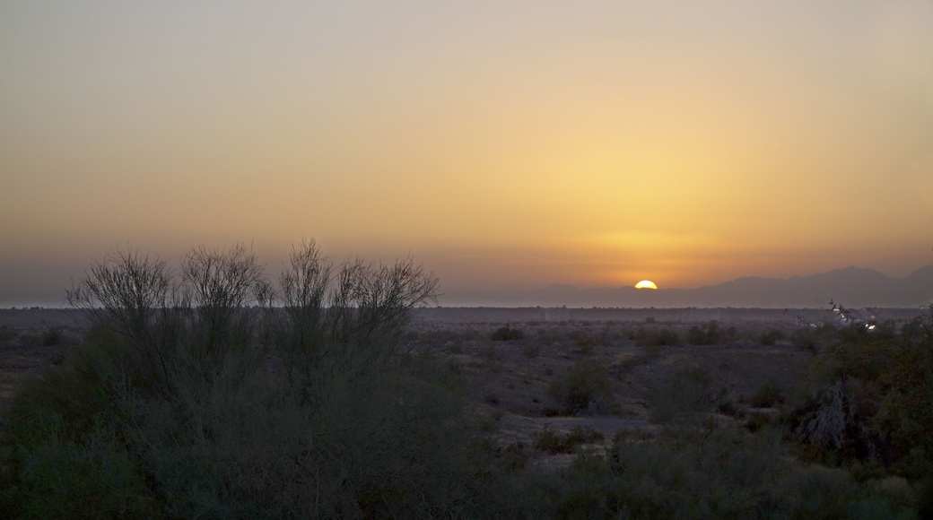 Desert sunset at Arizona and California border near city of Blythe