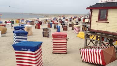 Contrary to popular belief in German organisational skill and structure, these covered chairs (Strandkorb) seem randomly placed on the beach. The Dutch heritage of the island may be to blame. #beachbound