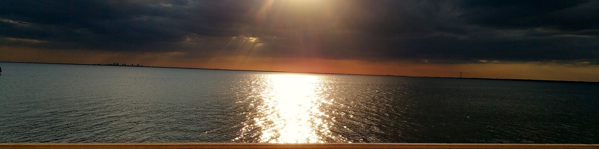 Sunset on Tampa Bay. Apollo Beach is a quiet, upscale community in the southeast suburbs of Tampa Bay. Views like this can be found at the Apollo Beach Nature Preserve, as well as the Manatee Viewing Center.
#GoldenHour