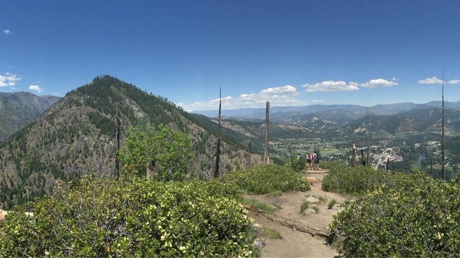 Near 360 view atop Icicle Ridge. #LifeAtExpedia