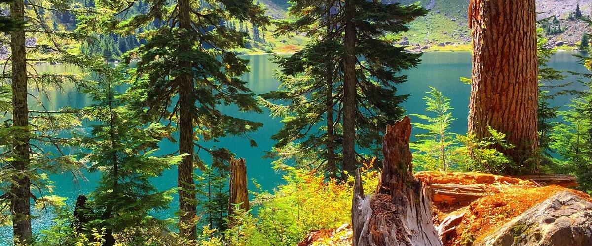 Lake 22 is one of my favorite hikes! The lake at the top of this relatively short hike is so incredibly beautiful. The hike itself take around 3 hours round trip and is probably a little more than 5 miles. Remember to wear thick-soled shoes though- there's a extended rocky section right in the middle of the trail!