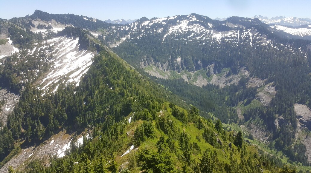 One of the best hikes we've done so far. Far enough away from 90 to not be congested with crazy people.