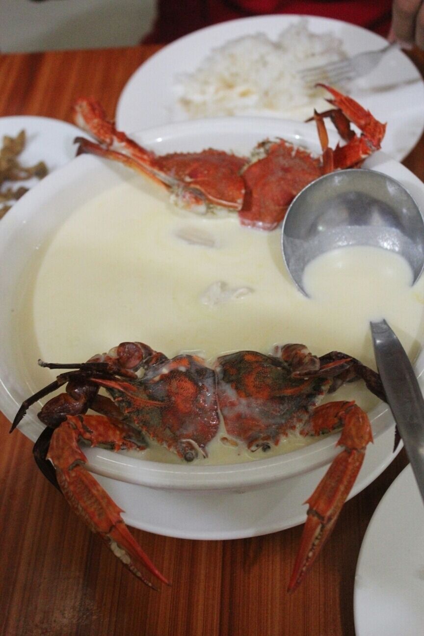 We had this one after a very tiring yet adventurous island hopping. Don't leave without trying this creamy soup filled with seafoods. 