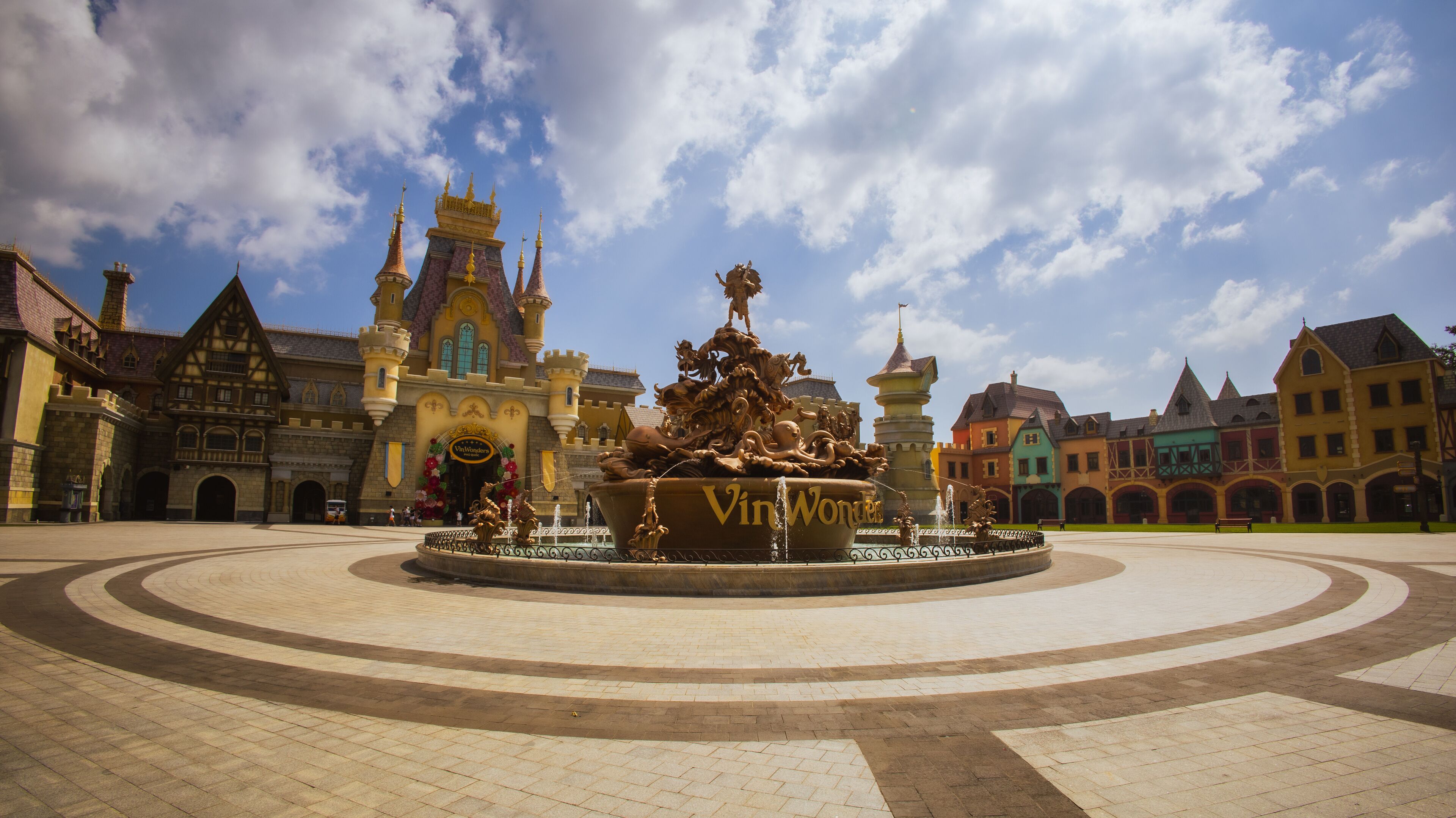 Win Wonder amusement park, beautiful, travel to Phu Quoc Island Vietnam