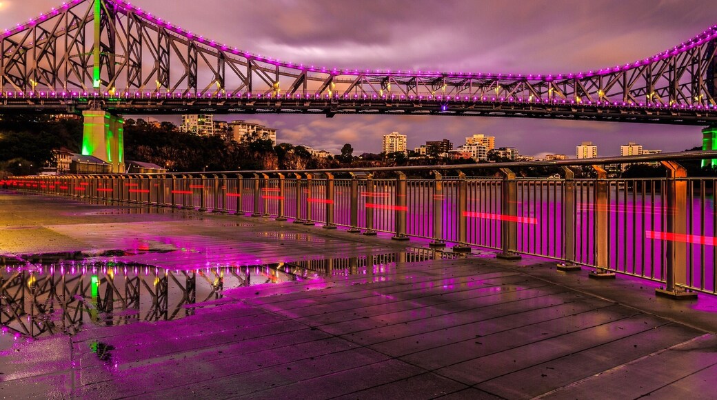 Brisbane is about to welcome her Storm season. Last night was a brief but heavy downpour that blew quickly across the city. Leaving water puddles and reflections, Brisbane is always full of good looks. #stunningstructures