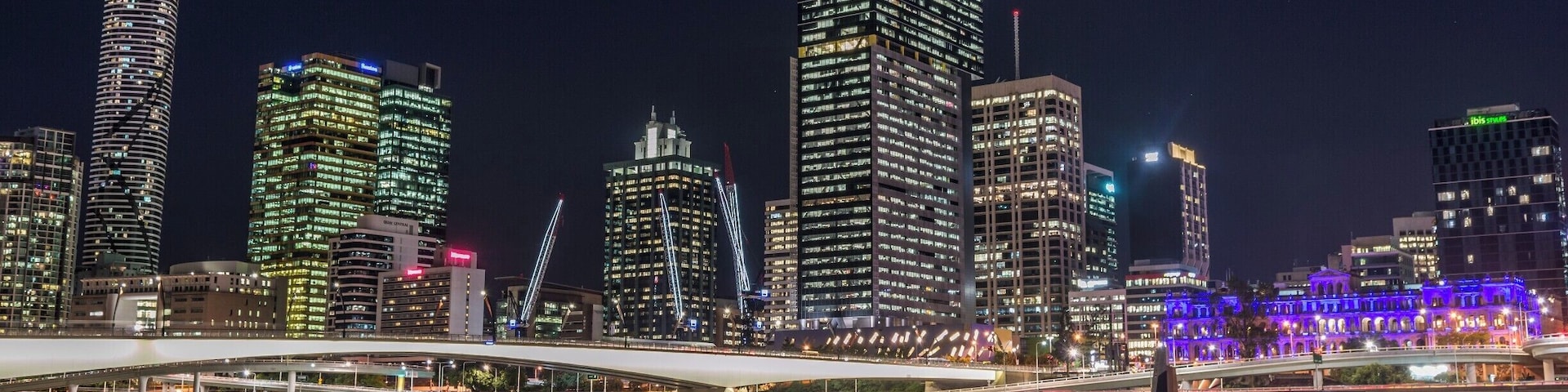 The amazing cityscape of Brisbane during the night time. It's absolutely relaxing to sit on a the grass ground in the South Bank Parklands looking at this cool view of the city. This place is always busy with photographers during the evening and night time.