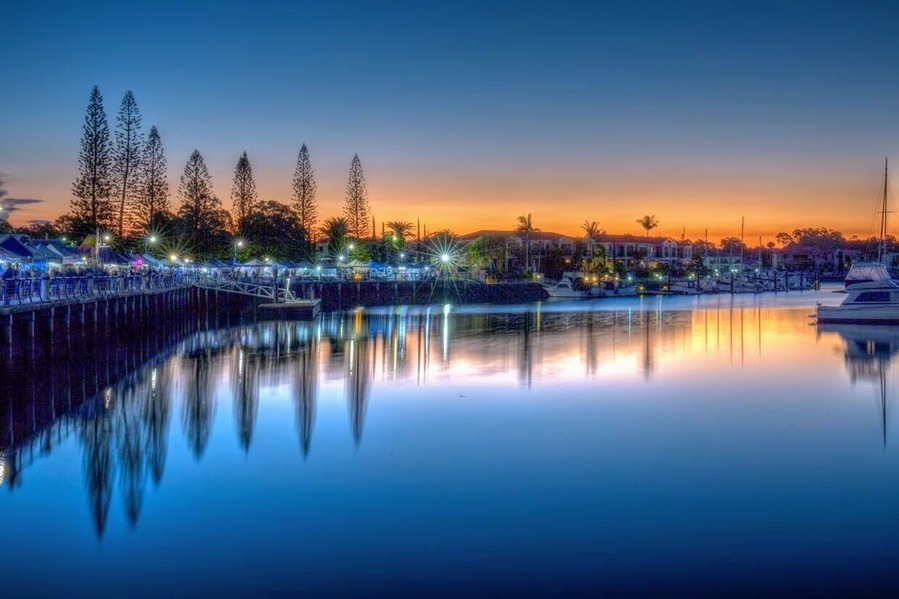 Raby Bay Marina is a great spot for a sunset. If the markets are on the vibe and atmosphere is great. There are lots of eating spots and a boardwalk around the marina. It’s a great place to just sit and watch.