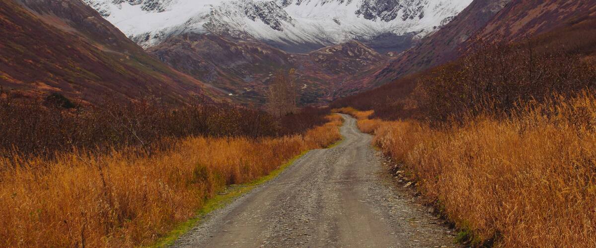 Gravel road leads to resurrection Pass trailhead in Hope, Alaska