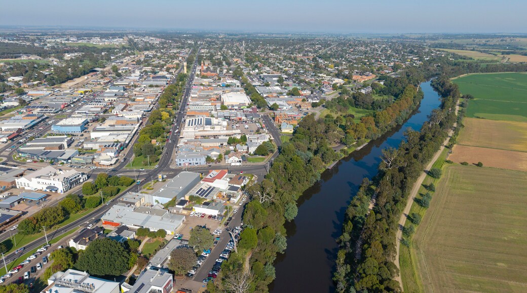 The Victoran Gippsland town of Bairnsdale. and the Mitchell river.