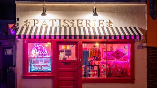Bisbee, a historical mining town in South-Eastern Arizona, America, USA. A small town founded in 1880 with amazing old buildings, architecture and a fun travel destination.