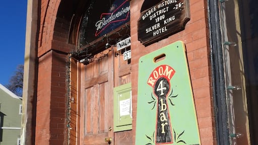 Only 3 stools and a 4th squeezed in at the end of the bar. A tiny table for 2 in the corner completes the room. Room 4 Bar features local music, an awesome selection of spirits and the cool vibe of a local hangout.
#bar #Bisbee #OnTheRoad