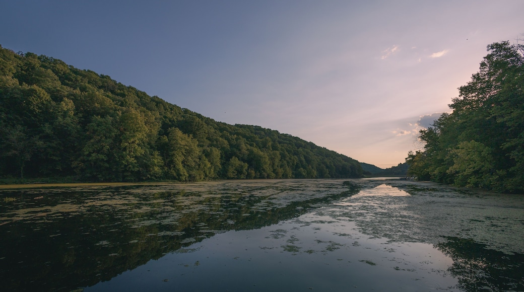 Sunset over Lake in Viroqua, Wisconsin, Sidie Hollow