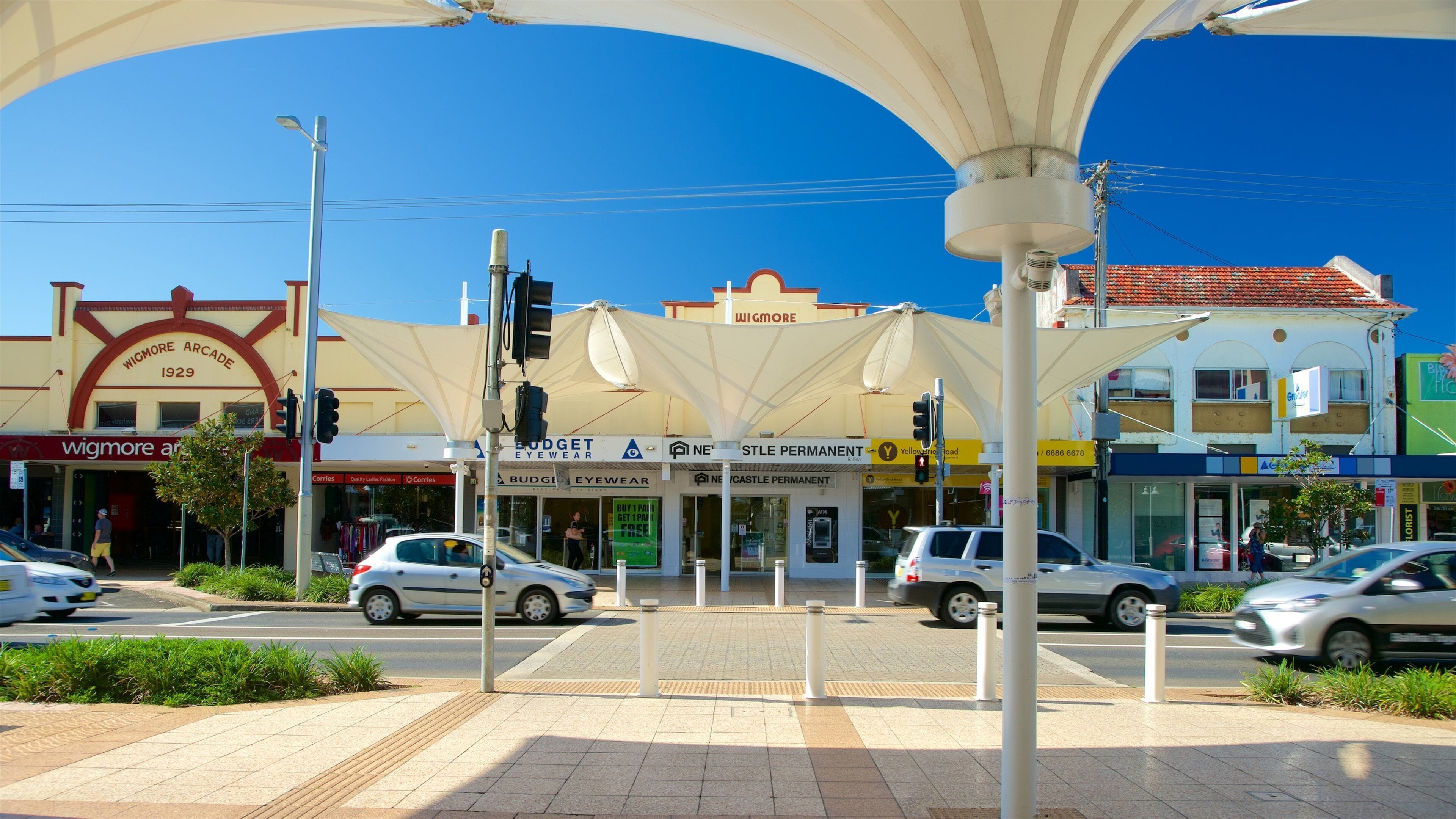 Ballina que incluye imágenes de calles
