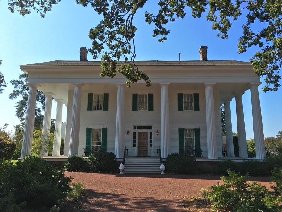 In the 1830s, Barrington King and his father, Roswell King, co-founded the colony which became Roswell, Georgia. In 1839 on the highest point, overlooking the town, Barrington built a magnificent home for his family which today is recognized as one of the best examples of Greek Revival architecture in the United States.