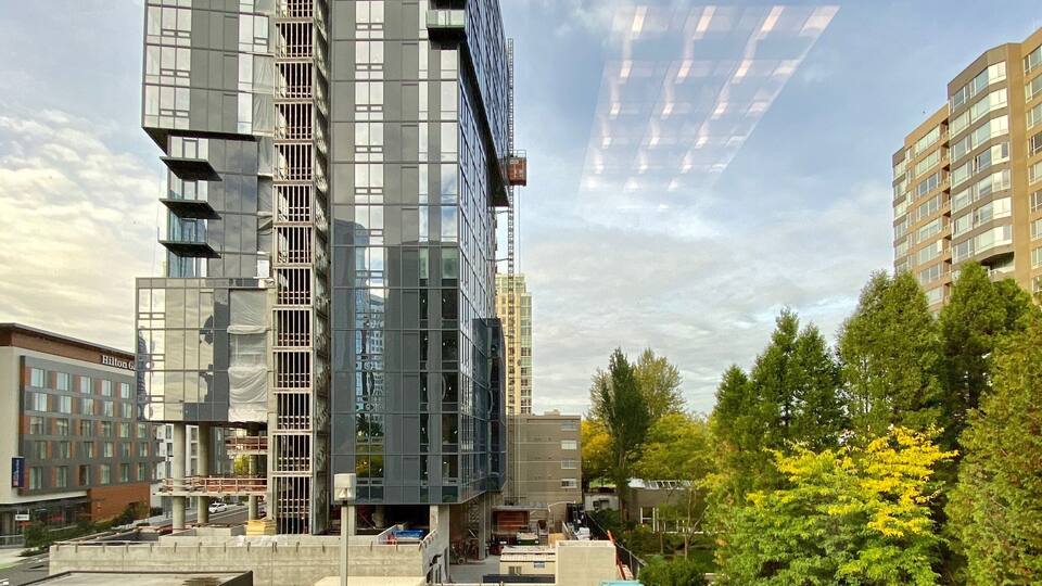 I’ve enjoyed watching this apartment (or condo? They’ll announce soon...) building grow for the past couple years. Hope some cool businesses move in on the first floor when it’s done! #architecture #trovember