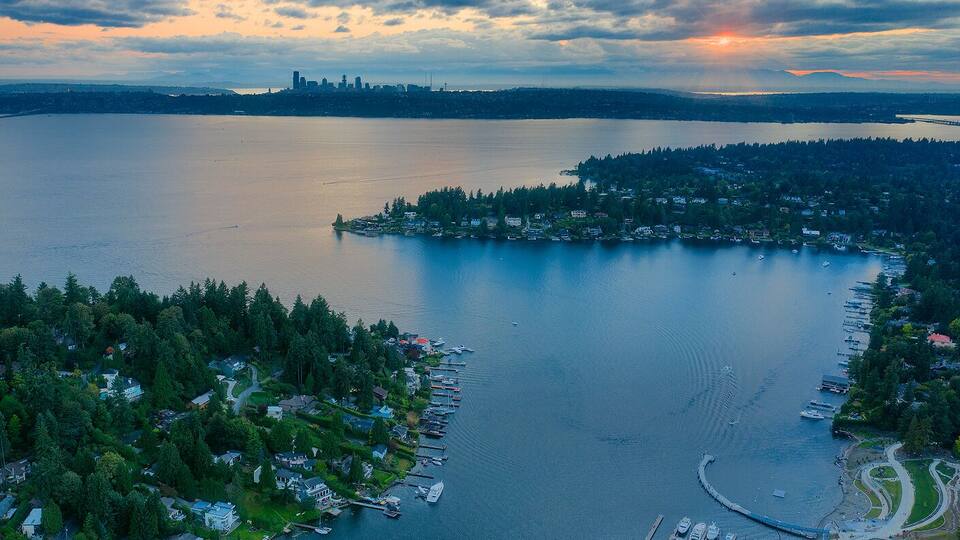 Meydenbauer Bay Park in Bellevue Washington