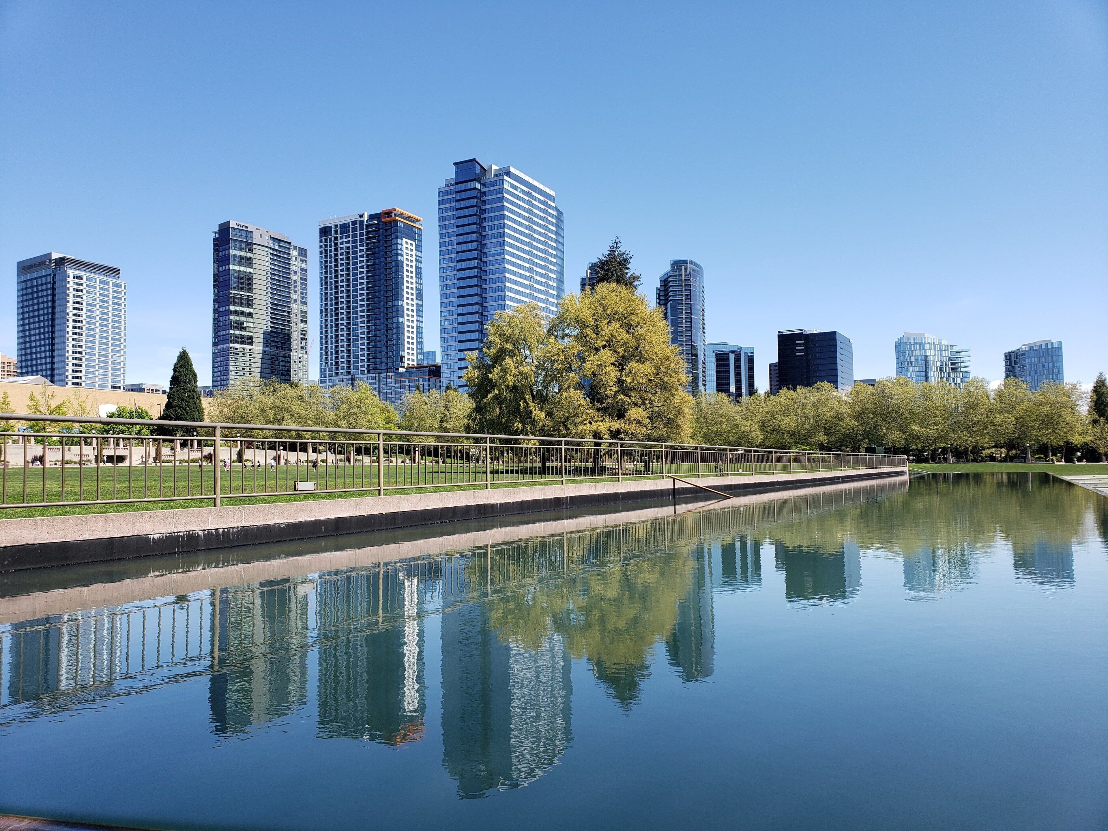 My first visit to Expedia HQ. The reflections of downtown Bellevue were stunning at the city park

#LifeAtExpedia