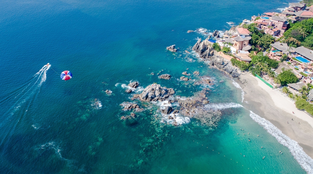 Playa La Ropa Zihuatanejo