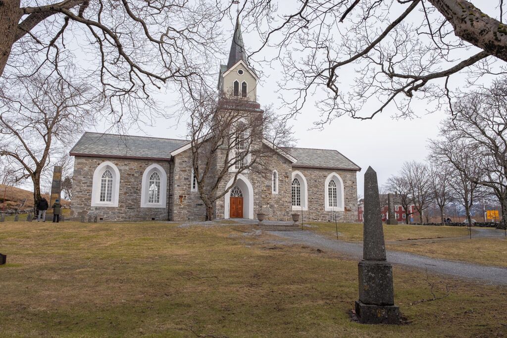 Had a short stop in Bronnoysund to stretch our feet, it's a very small town but some pretty spots.