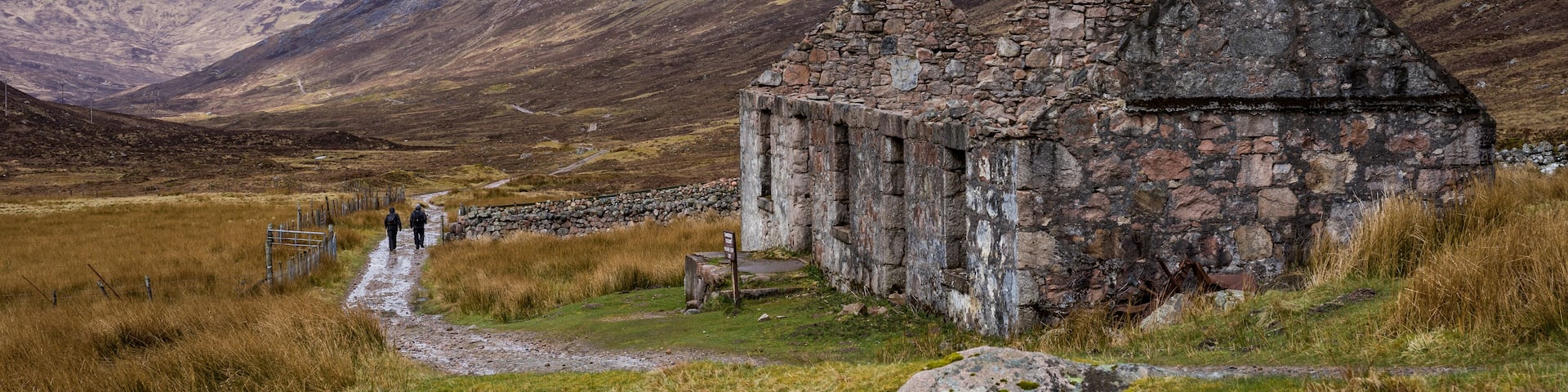 Farmhouse ruin in the scottish highlands along the West Highland Way