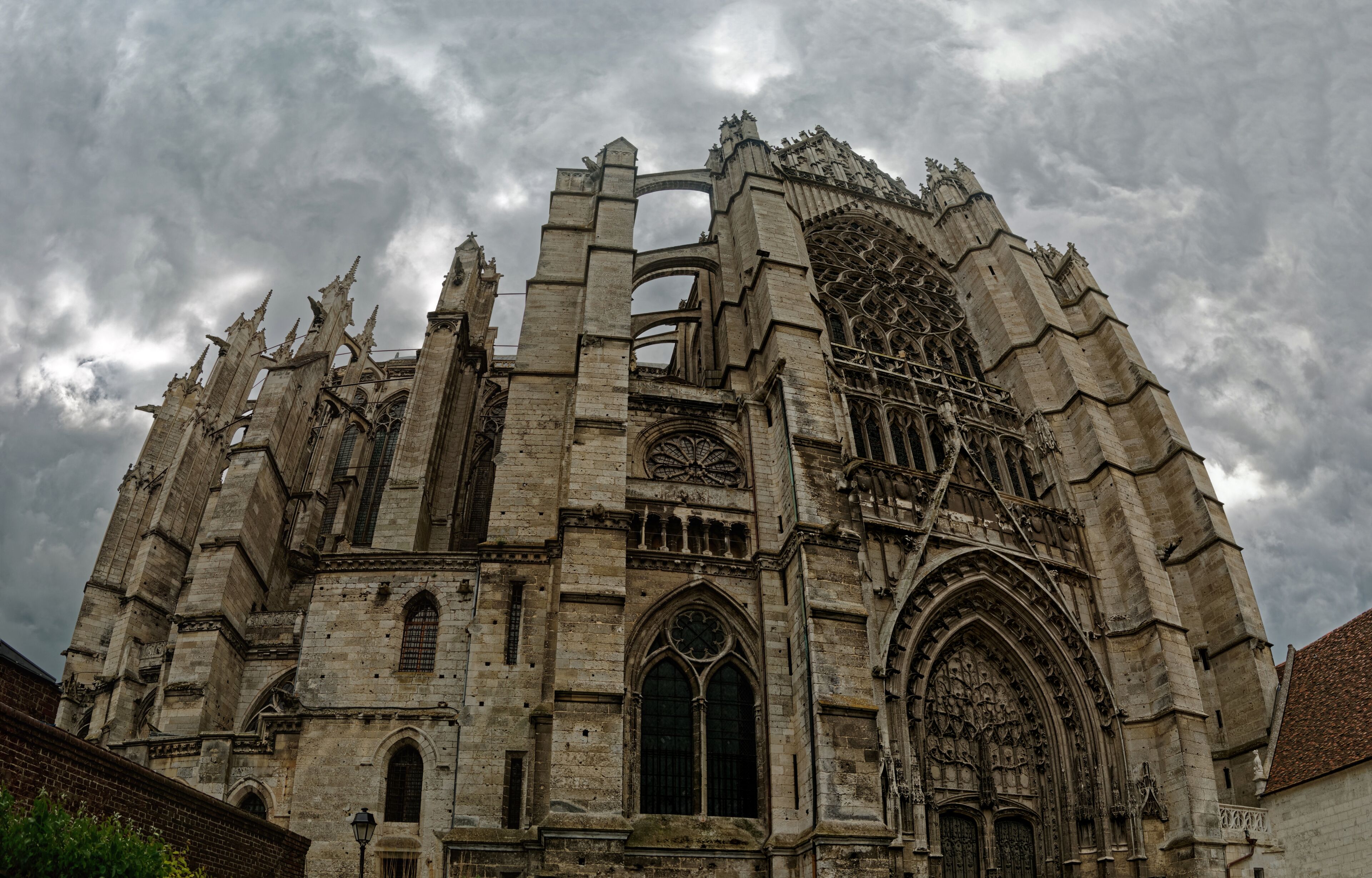 Beauvais - Rue Jean Racine - ICE Photocompilation Viewing from SSE to SW on la Cathédrale Saint-Pierre de Beauvais