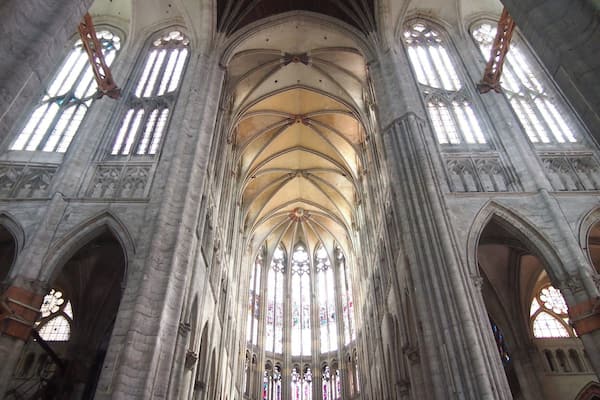 The airy gothic interior of S. Peter's Cathedral in Beauvais