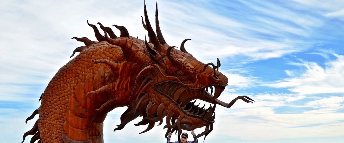 Sculptor Ricardo Breceda has made more than 100 large metal statues of animals that can be found in the area. Asian dragon was one of my favorites.
