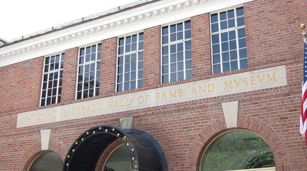 Located in a baseball loving town with tons of cute baseball themed gift shops. Everyone of all ages can find something here!