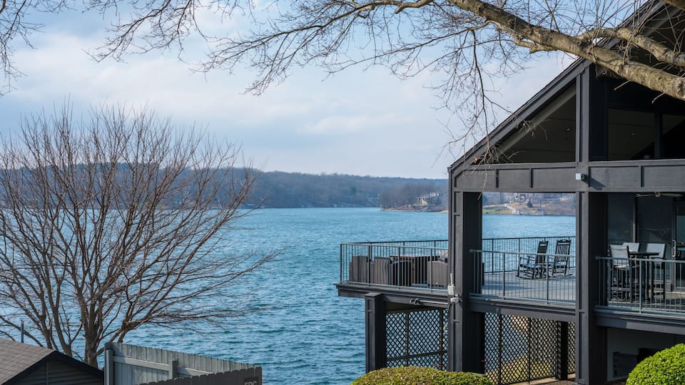 House on the lake in Northwest Arkansas, beautiful landscape view
