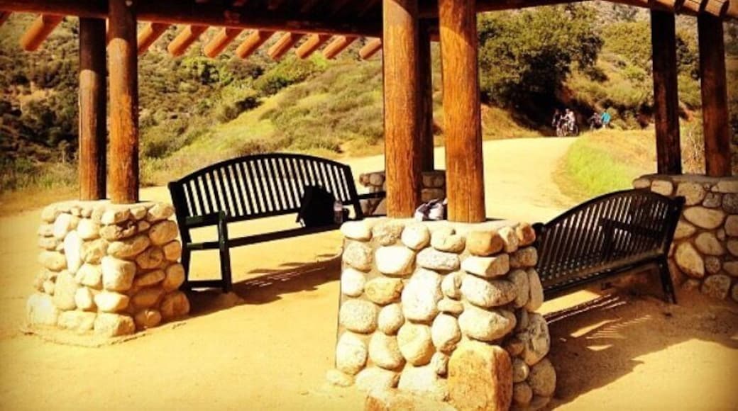 Nice rest stop on my hike up north Claremont...