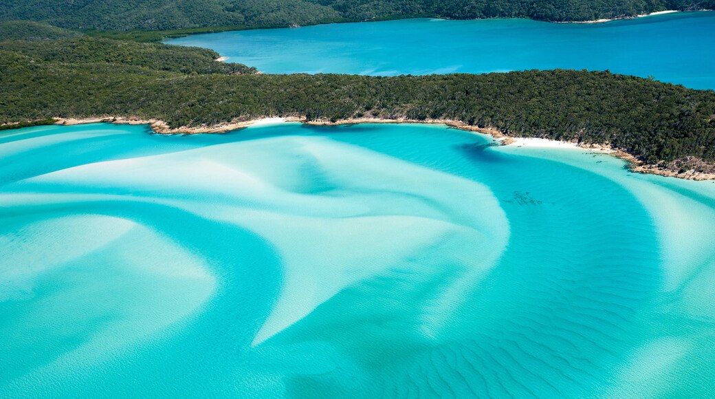 Hill Inlet from the air over Whitsunday Island - swirling white sands and blue green water