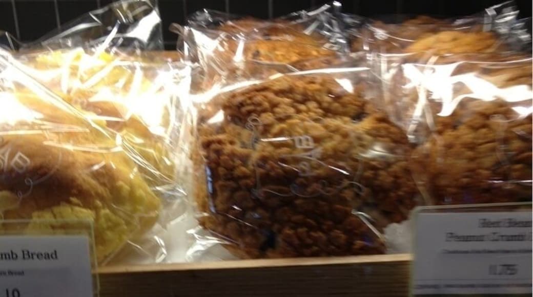 Best pastry , salads and sandwiches luv coming here on a Monday afternoon... For lunch