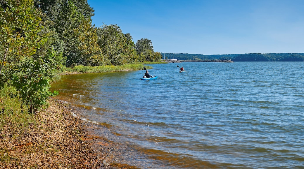 Kayakers on Kentucky Lake near Kenlake State Resort Park, Kentucky.