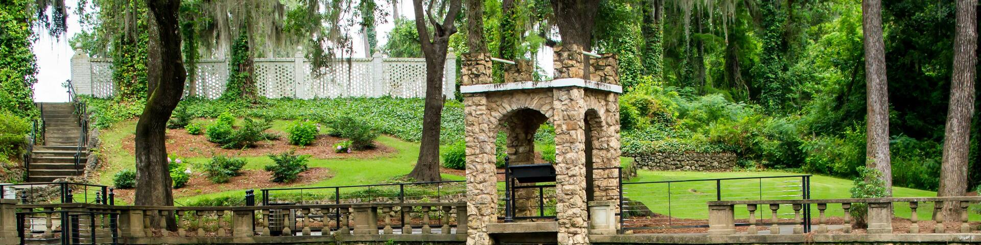Radium Springs with clear blue water