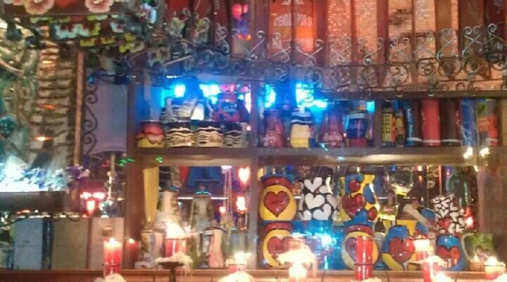 What an interesting dining experience, a themed restaurant . 3 floors. Heaven, purgatory and hell.