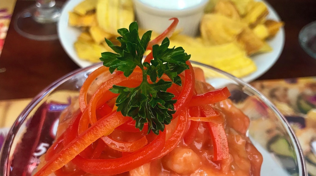 A must go restaurant in Bogotá! Delicious “Ceviche de Camarones” #Trovember #bogota #ceviche #cevichedecamarones #cocteldelmar