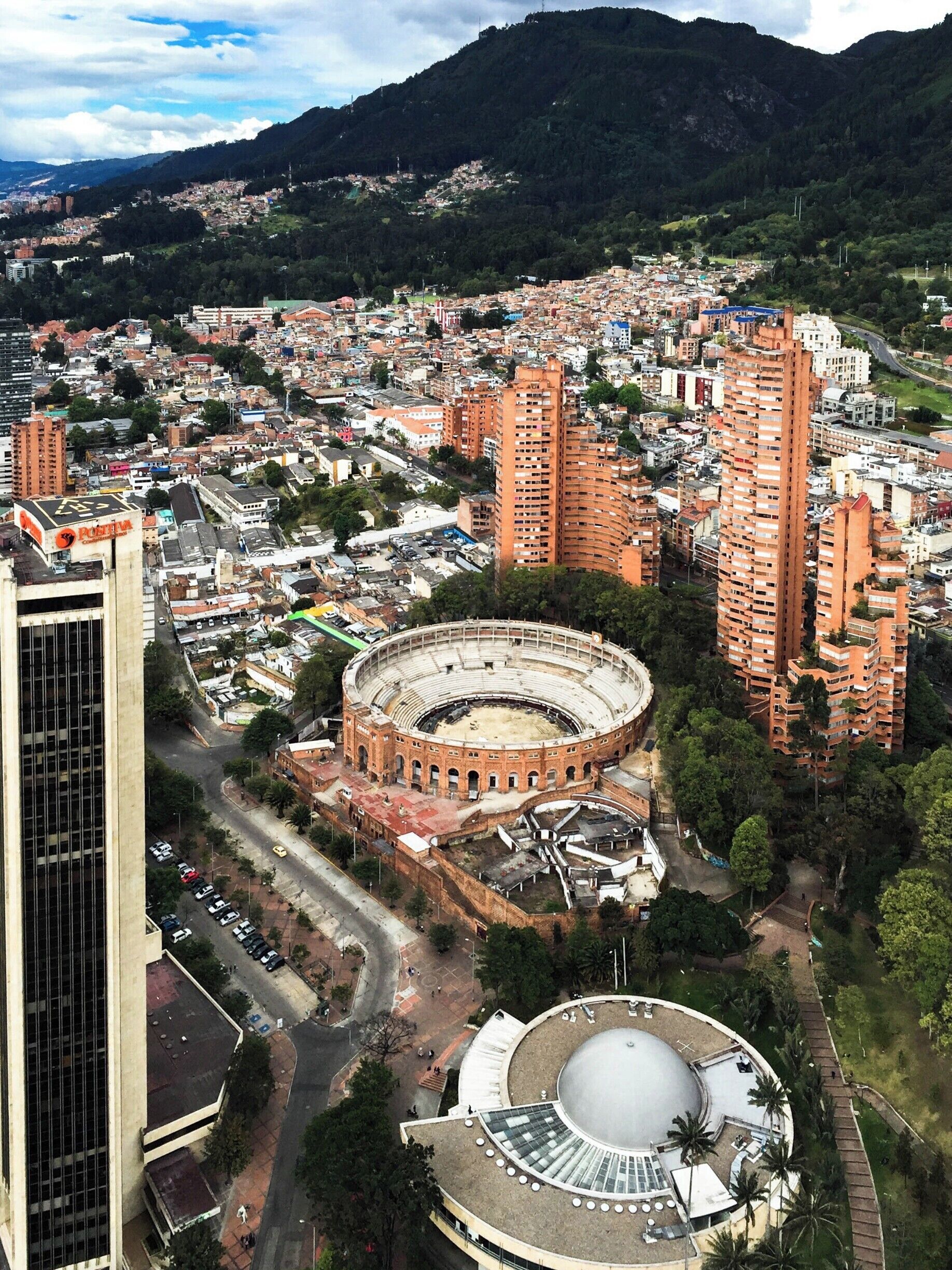For a long time, this was the highest building of Bogota, from here you can see the "Planetario Distrital", "La Plaza de Toros de Santa Maria" "El parque de la Independencia" and "Las Torres del Parque" all of them emblematic landmarks of the citiy